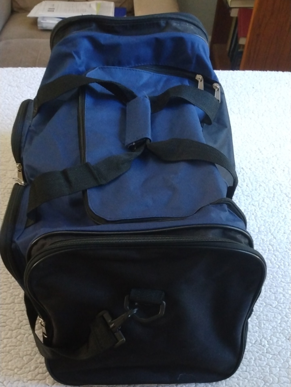Blue/Black Nylon Duffel/Tote/Travel Bag (Medium)